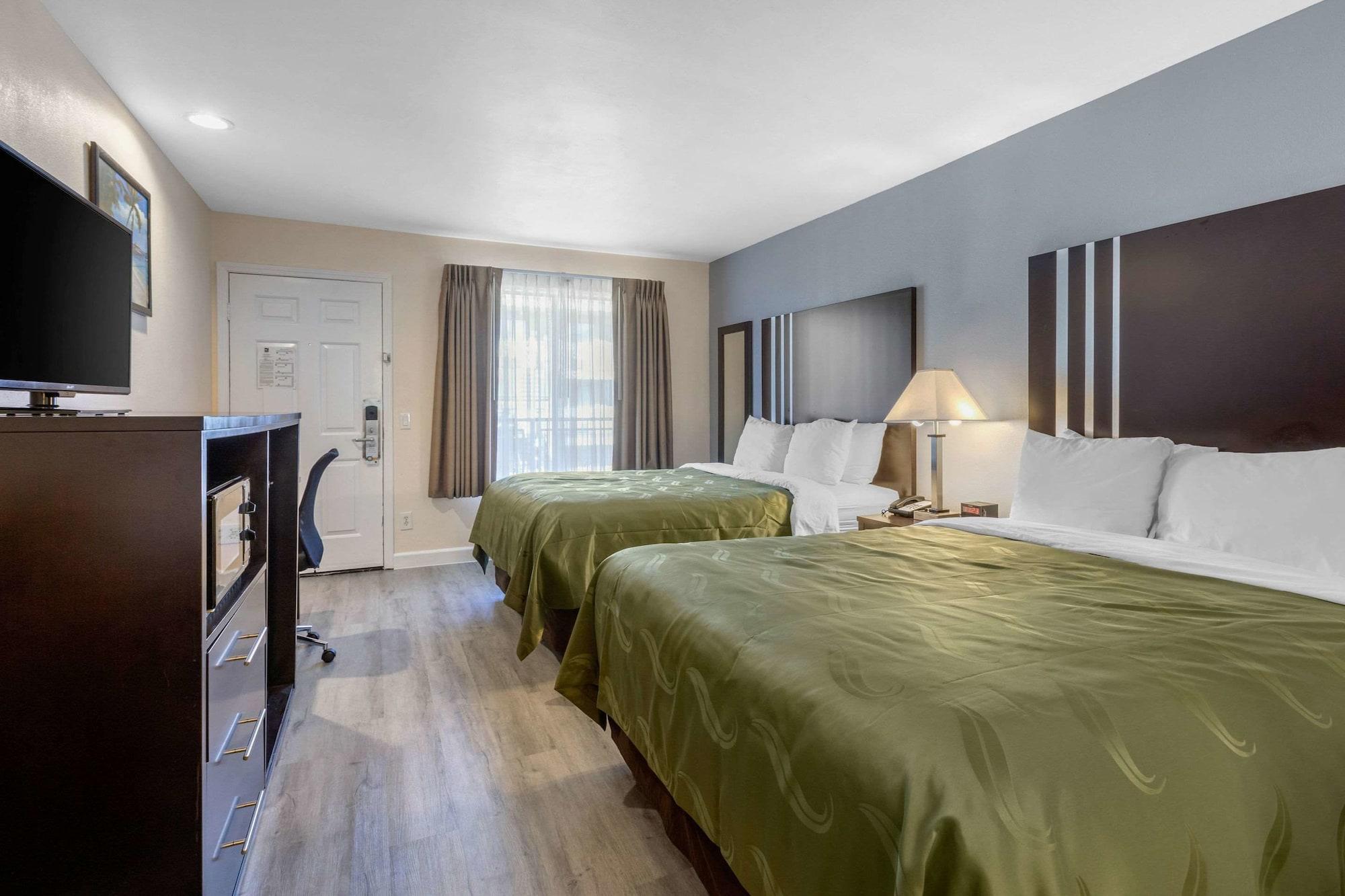 Quality Inn & Suites האנטינגטון ביץ' מראה חיצוני תמונה