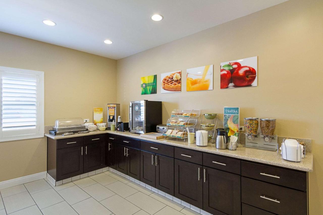 Quality Inn & Suites האנטינגטון ביץ' מראה חיצוני תמונה